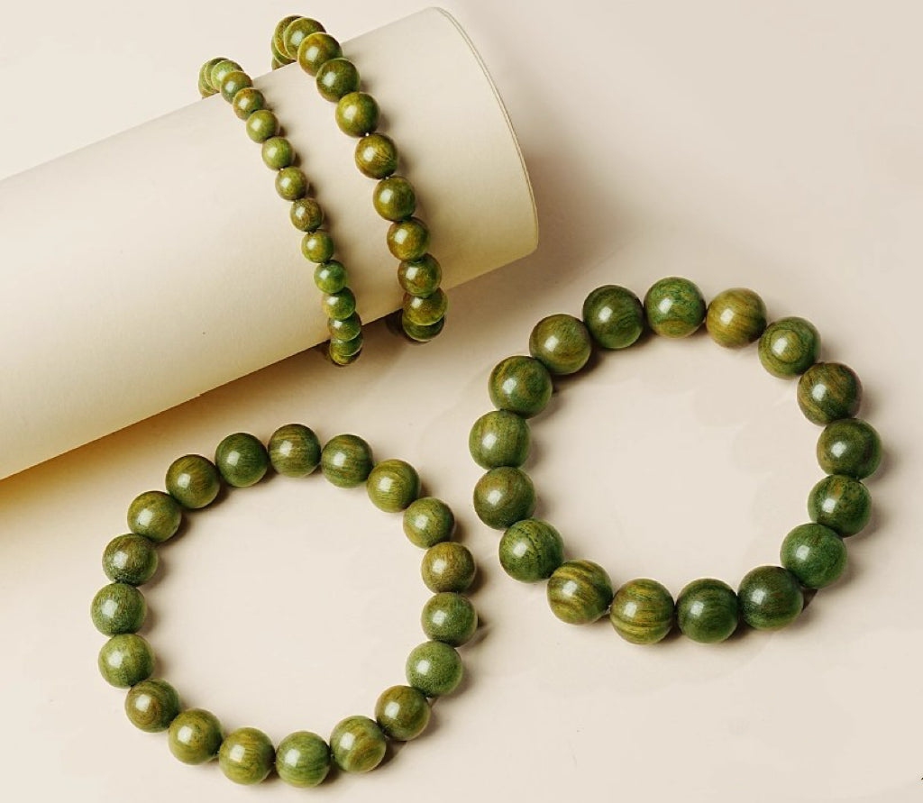 Bracelet mala 6 mm en santal vert — perle porte-bonheur
